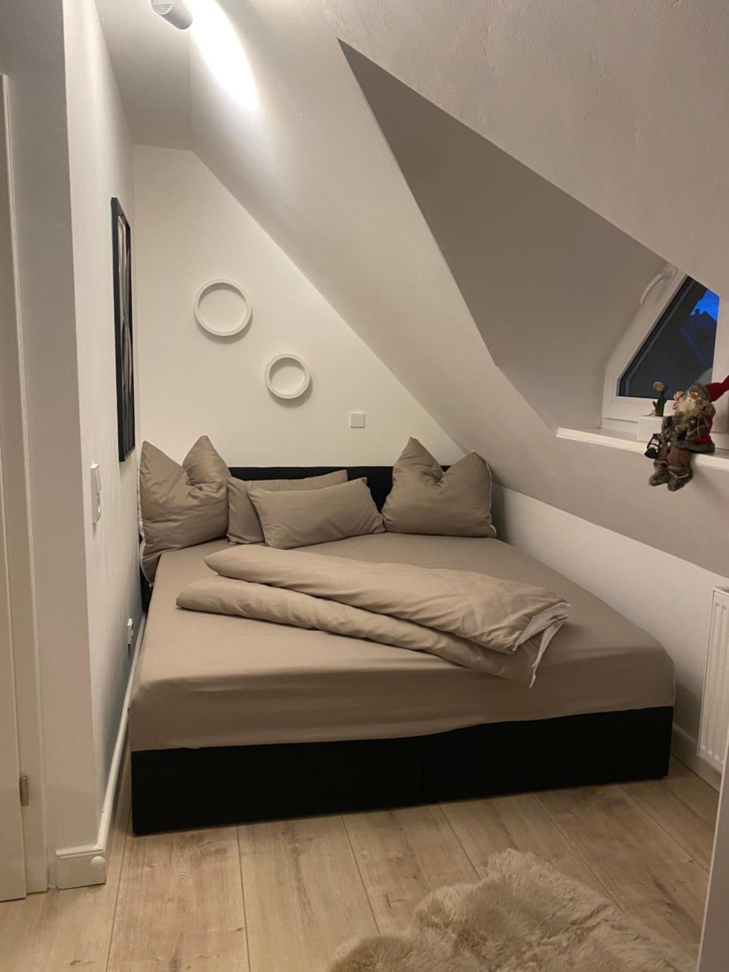 Apartment Attraktives Im Stadtzentrum Balkon Lift